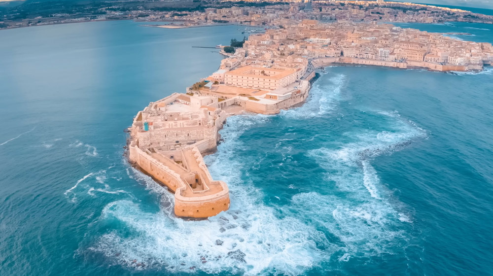 Siracusa: Una joya histórica llena de encanto y misterio