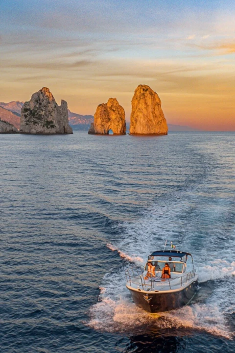 Tour al atardecer en lancha rápida